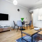 Tyzenhauz Rakowicka Street Lägenhet